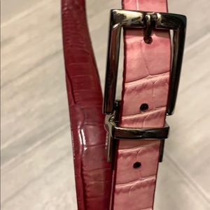 Reversible belt